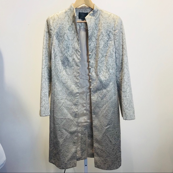 Carmen Marc Valvo Jackets & Blazers - CARMEN MARCO VALVO. SIZE 14. SOFT GOLD JACKET.